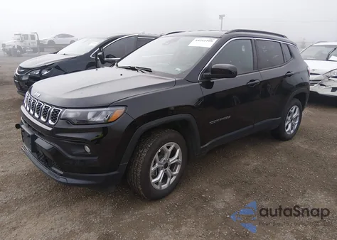 2025 Jeep Compass Latitude 4X4 из США, поврежденный, VIN 3C4NJDBN1ST604245